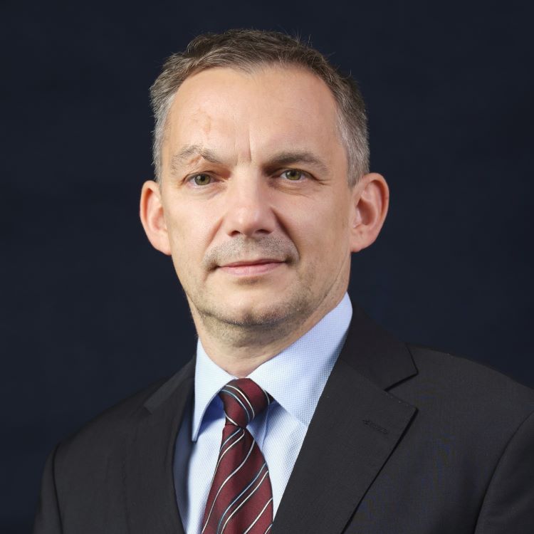 Dr Marek Bazan